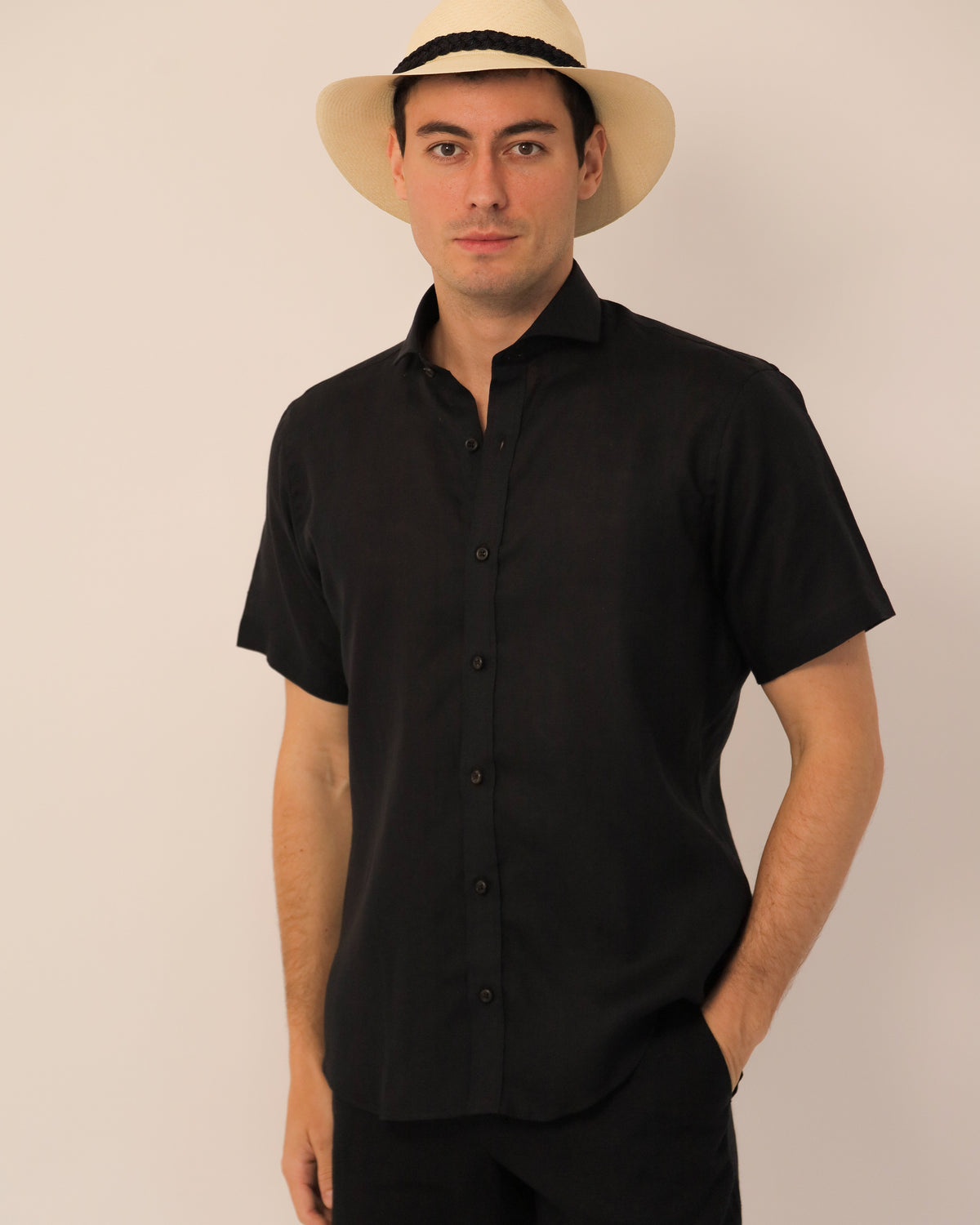 Camisa 100% Lino Cuello Francés Manga Corta- European Flax Jet Black