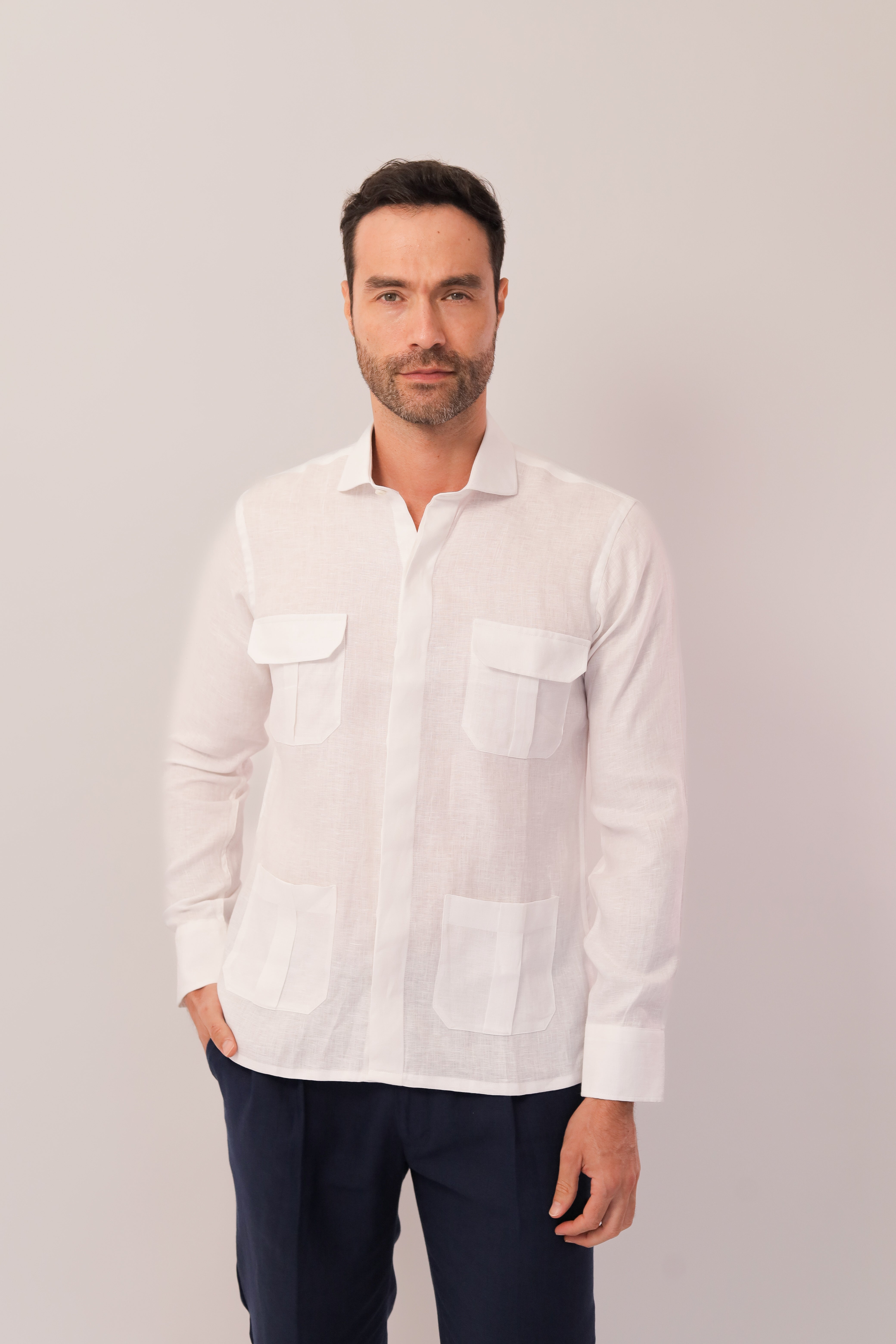 Guayabera Con Bolsillos - Covered Placket