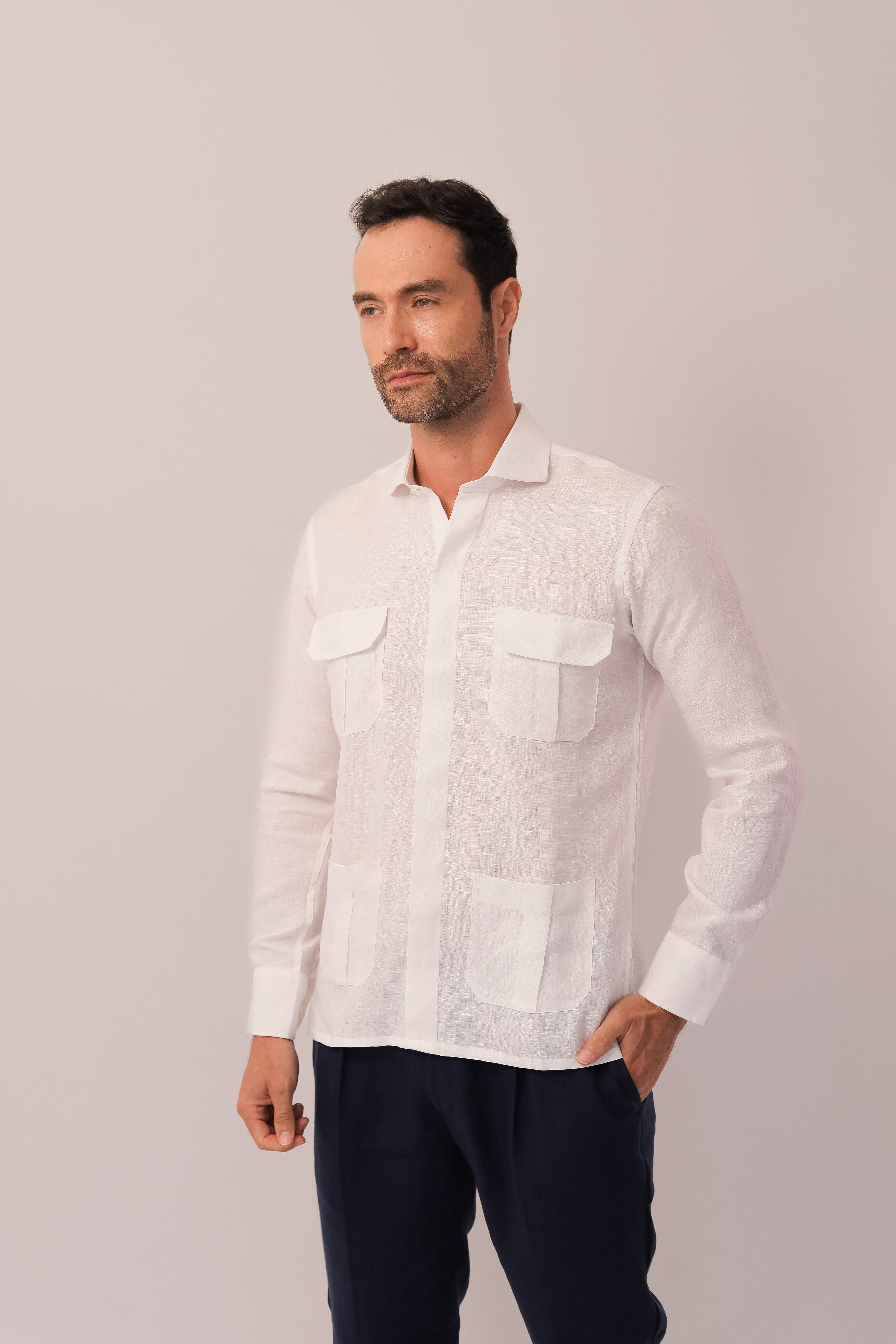 Guayabera Con Bolsillos - Covered Placket